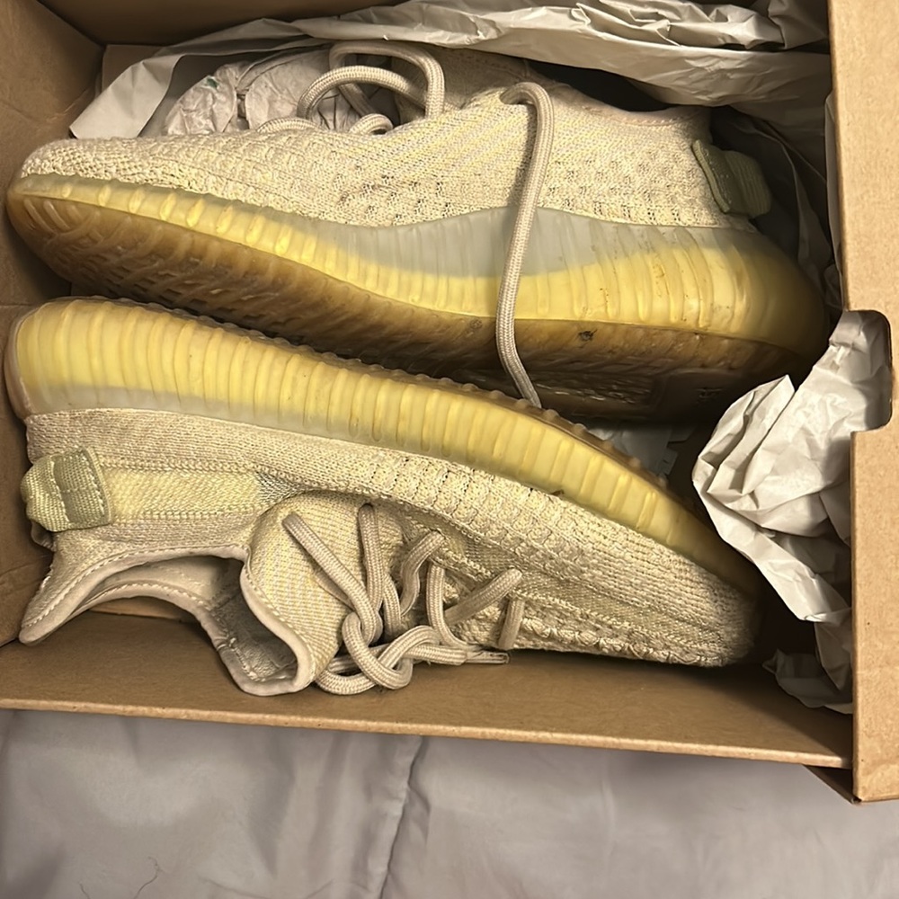 Yeezy - Picture 3 of 7